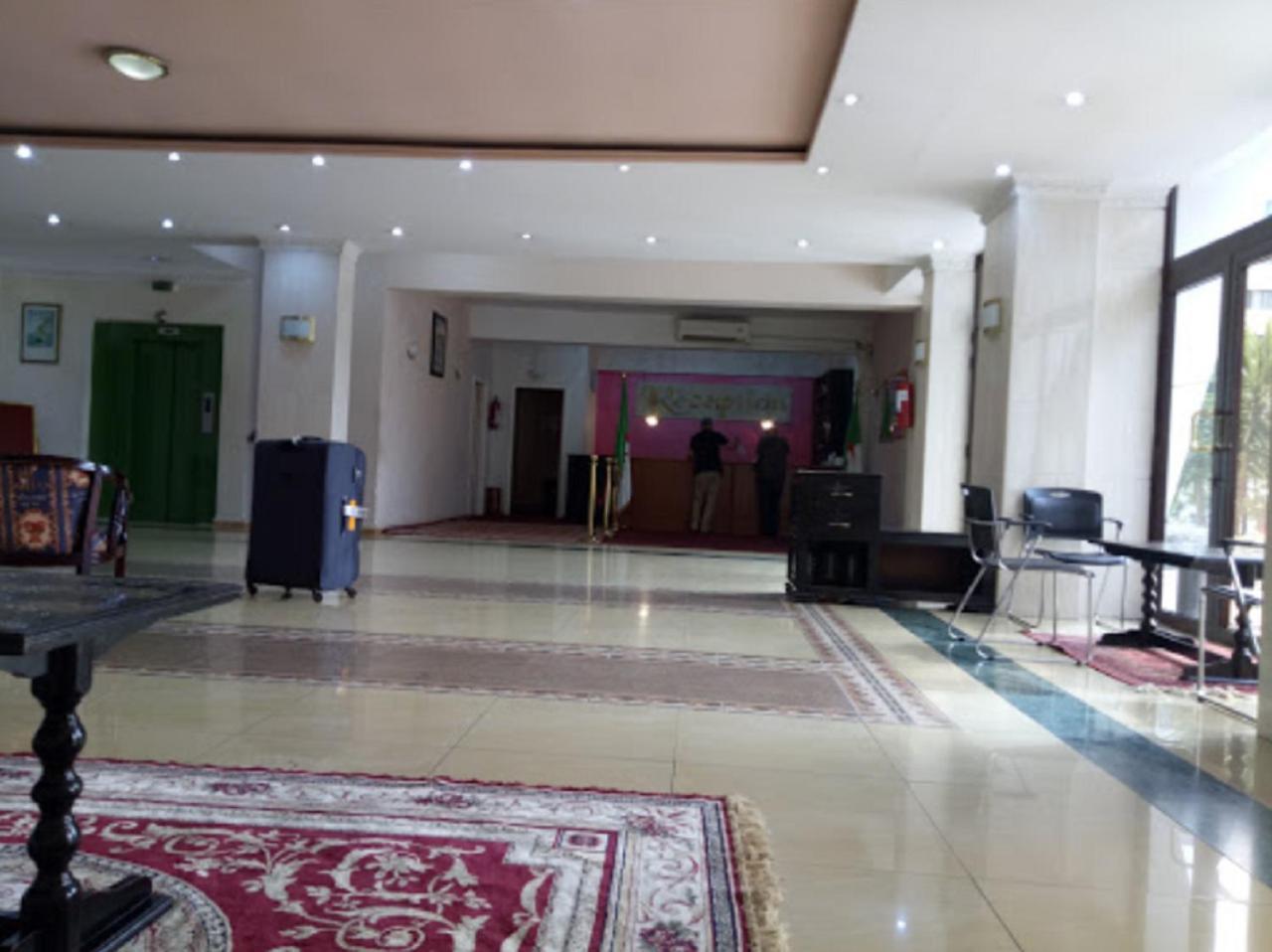 Hotel De L'aeroport Algeri Esterno foto